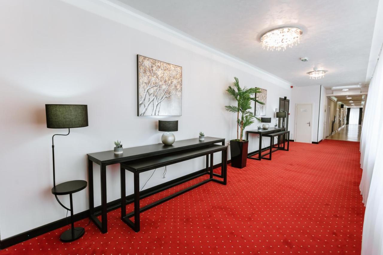 Hotel Srem Сремська Митровиця Екстер'єр фото